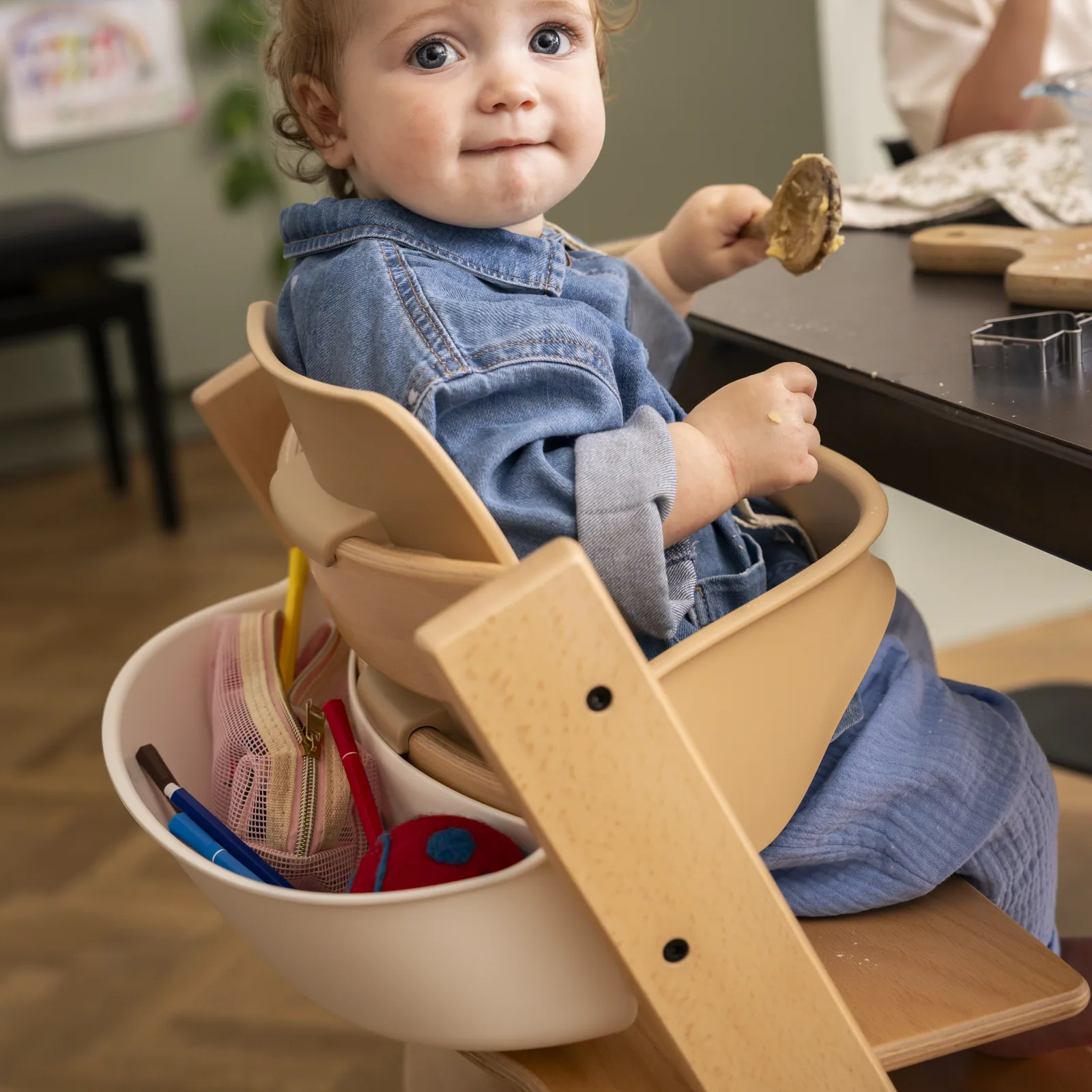 Stokke Tripp Trapp naturel – peuter aan tafel